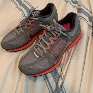 Women Nike Vomero